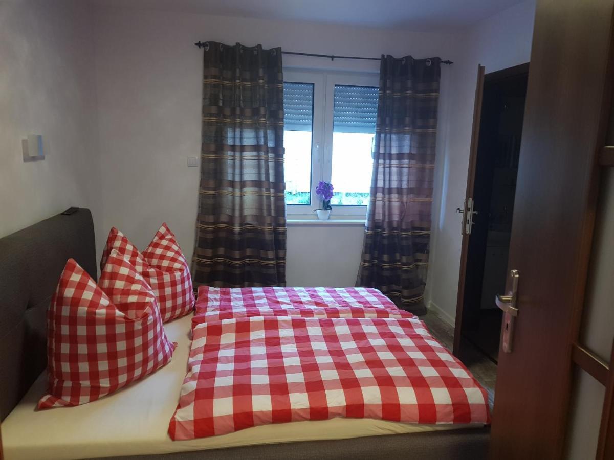 Apartamenty U Tatiany ミエンジボジェ エクステリア 写真
